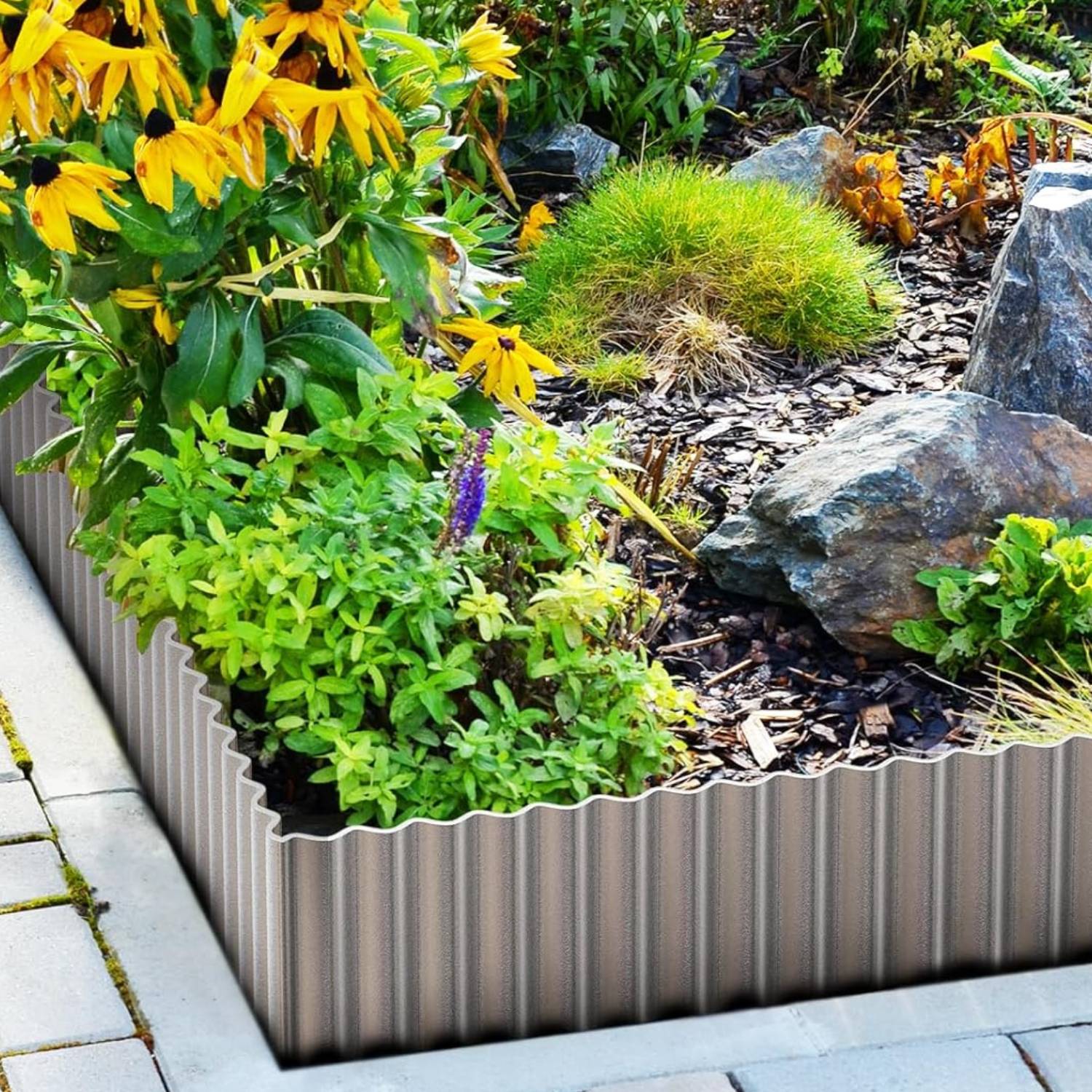 Corrugated metal garden edging: image 5