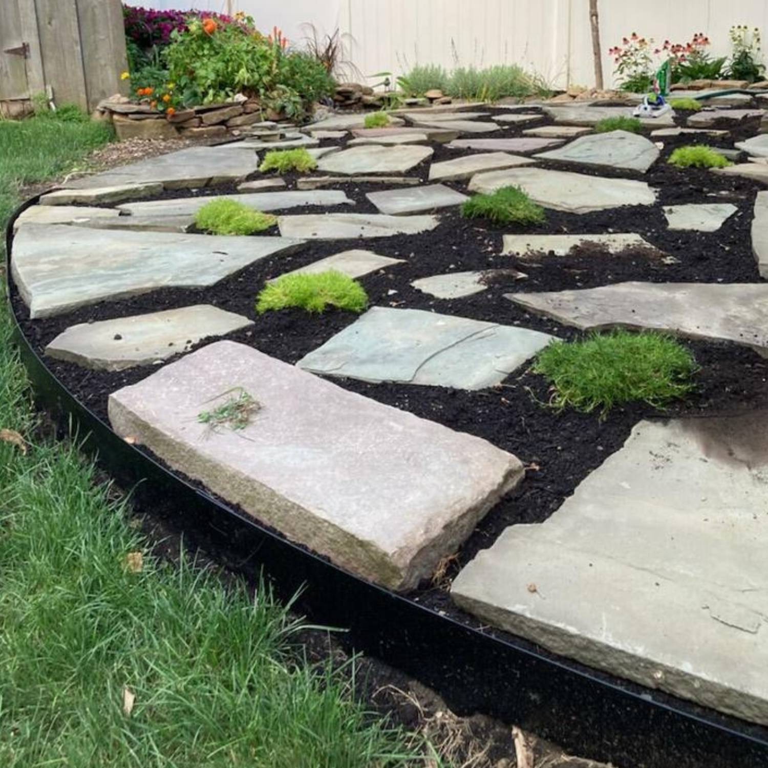 Black steel garden edging: image 5