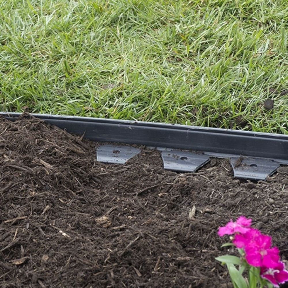Flexible plastic lawn edging: image 4
