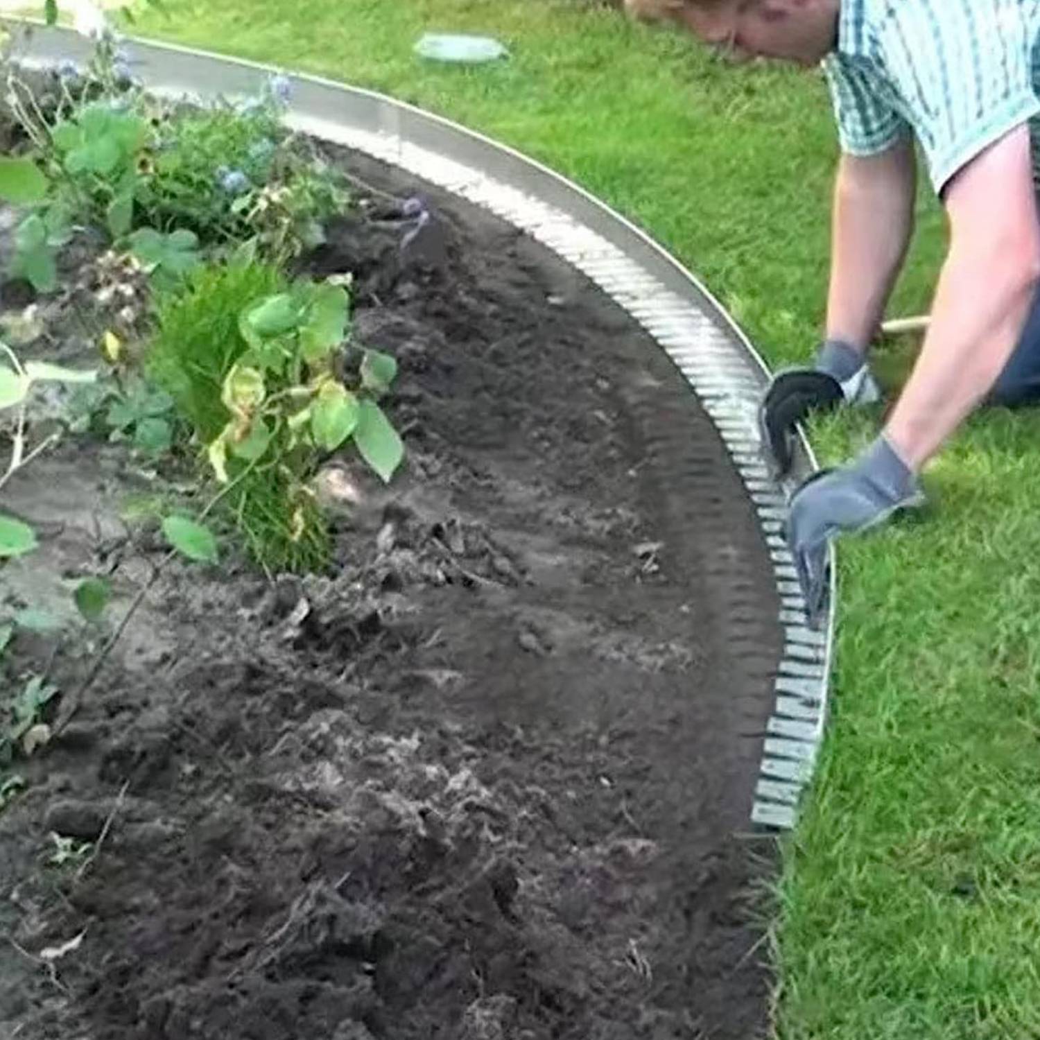 Stainless steel garden edging